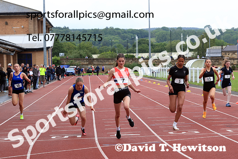 Girls 100 metres, 2025 Northumberland Schools Track and Fields, Wentworth, Hexham. Photo: David T. Hewitson/Sports for All Pics